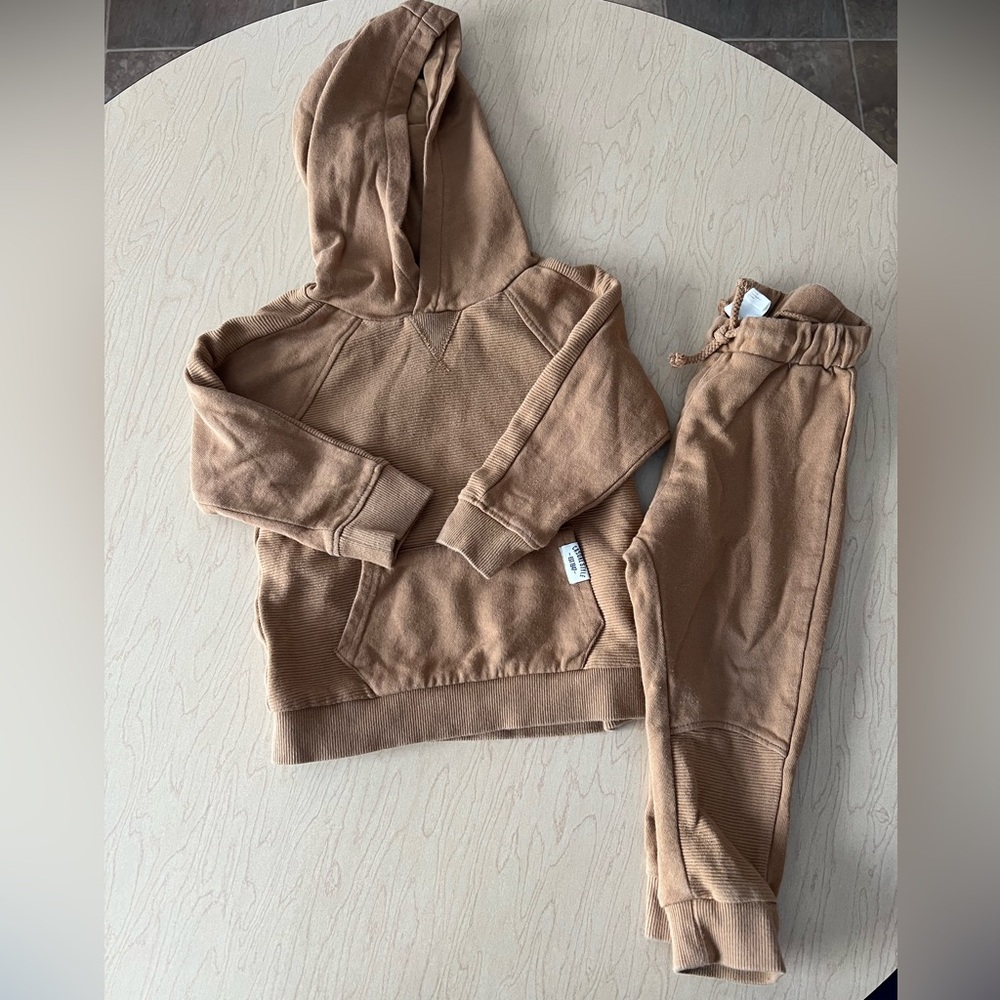 H&M Tan Hoodie & Pant set 18-24 Months